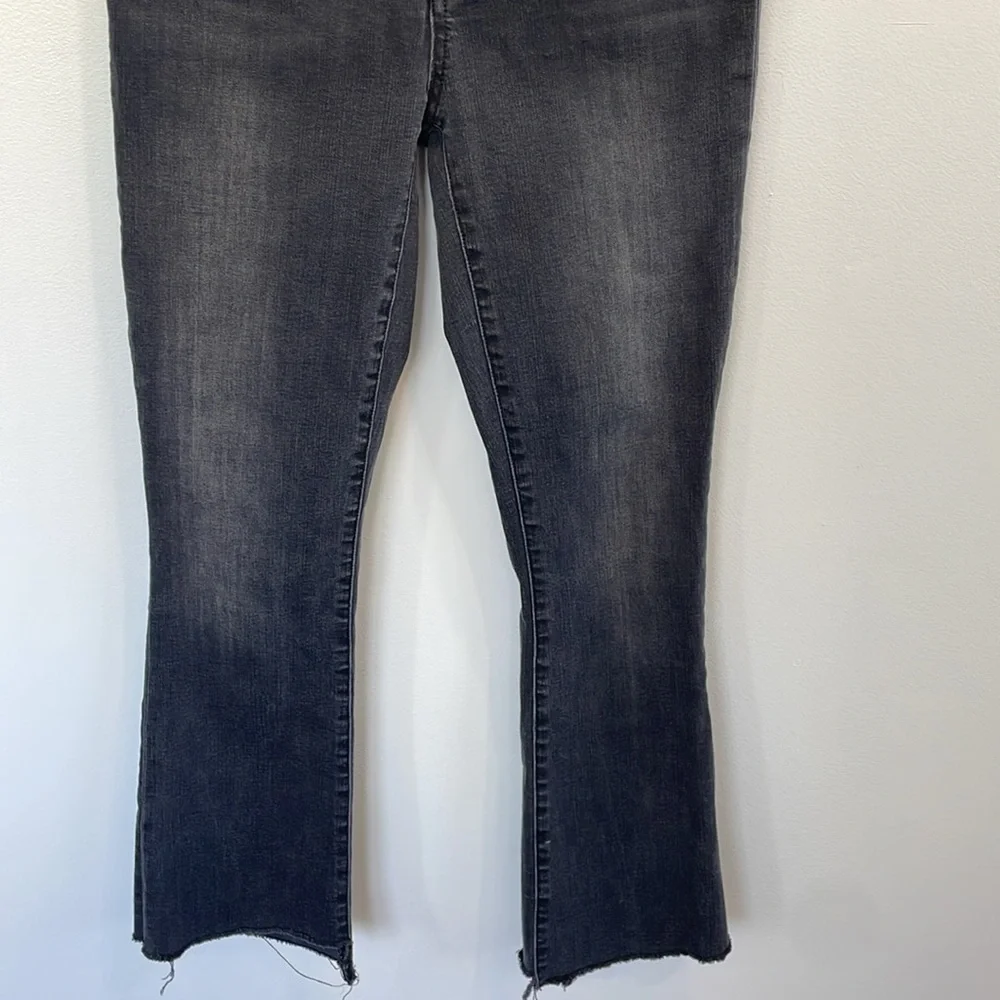 Madewell Cali Demi-Boot faded black high waist stretch jeans. Size 26T